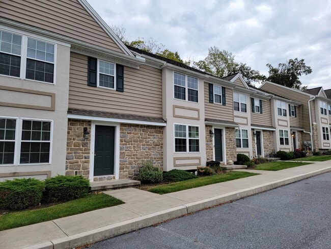 30 Christy Ct in Elizabethtown, PA - Building Photo - Building Photo