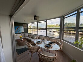 818 SE 4th St, Unit 205 in Fort Lauderdale, FL - Building Photo