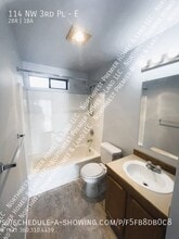 114 NW 3rd Pl in Renton, WA - Building Photo - Building Photo