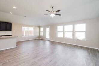 11804 Castleford Way in Crowley, TX - Building Photo - Building Photo