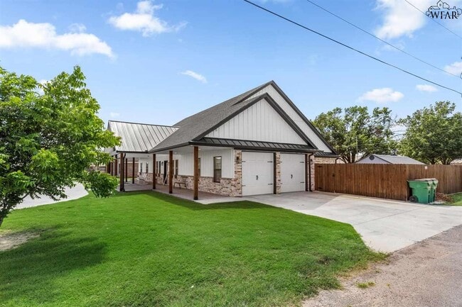 304 Mariners Wy in Wichita Falls, TX - Building Photo - Building Photo