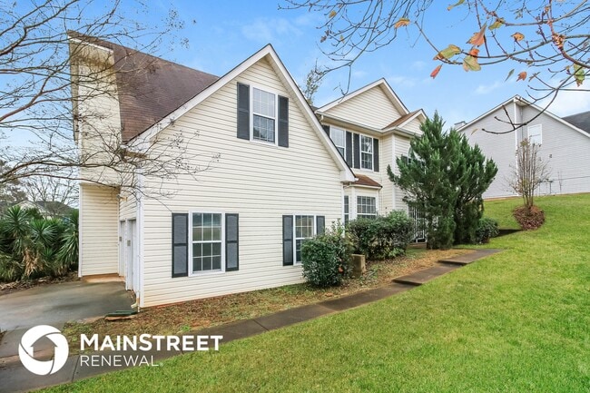 6129 Pomerania Trail in Stone Mountain, GA - Foto de edificio - Building Photo