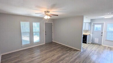 11907 Argonne Forest Trail in Austin, TX - Building Photo - Building Photo