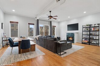 426 N Noble St in Chicago, IL - Building Photo - Building Photo