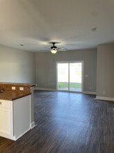 340 Canyon Oak Loop in Richmond Hill, GA - Building Photo - Building Photo