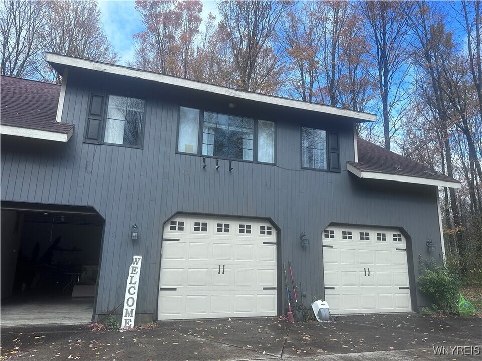 6760 Schwartz Rd in West Valley, NY - Building Photo