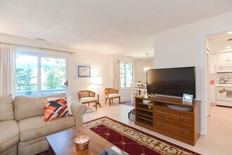 25 Concord Greene in Concord, MA - Building Photo - Building Photo