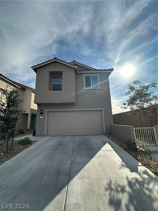 2403 Celta Vigo Ave in North Las Vegas, NV - Building Photo