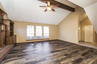 11240 Cimarron Dr in Oklahoma City, OK - Building Photo - Building Photo