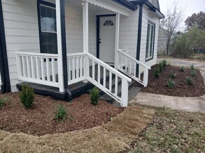 1110 Commerce Dr in Greenville, TX - Foto de edificio - Building Photo