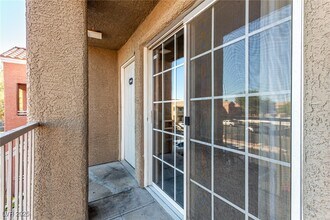 4730 E Craig Rd in Las Vegas, NV - Building Photo - Building Photo