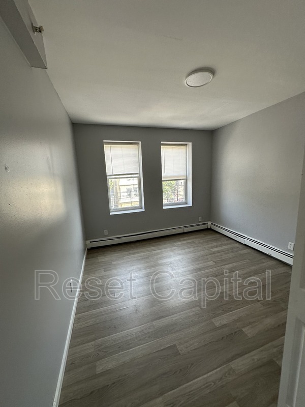 234 6th Ave W in Newark, NJ - Building Photo - Building Photo