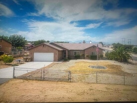 7874 Paisley Ave in Hesperia, CA - Building Photo