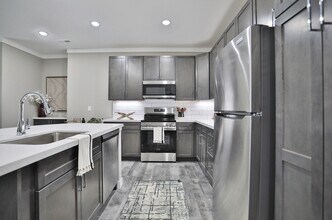 Altair Luxury Apartments in Florence, KY - Foto de edificio - Building Photo