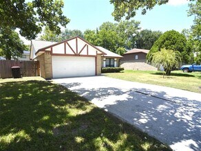 12419 Ridgelow Ln in Houston, TX - Building Photo - Building Photo