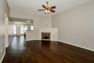 5733 Fawn Dr in Southaven, MS - Foto de edificio - Building Photo