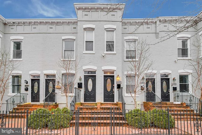 property at 18 O St NW