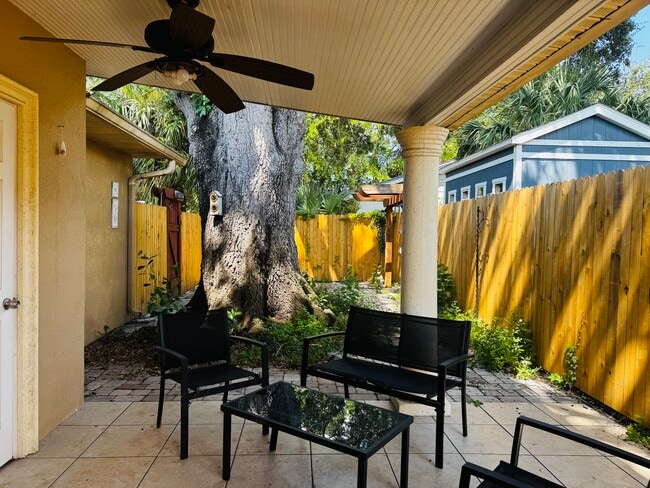 1006 N Fremont Ave in Tampa, FL - Building Photo - Building Photo