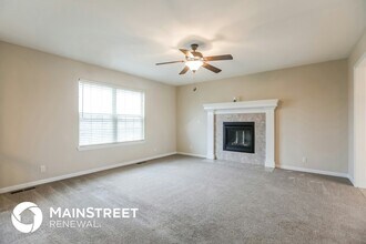 523 Buffalo Dr in Raymore, MO - Building Photo - Building Photo