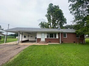 3400 Stella Ruth Rd in Martin, TN - Building Photo - Building Photo