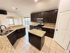 5900 Shiner Dr in Fort Worth, TX - Building Photo - Building Photo