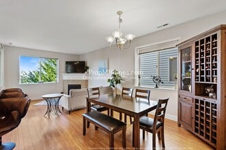 13660 SW Wrightwood Ct in Portland, OR - Building Photo - Building Photo