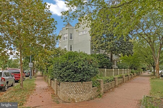 265 Kentucky Ave SE in Washington, DC - Building Photo - Building Photo