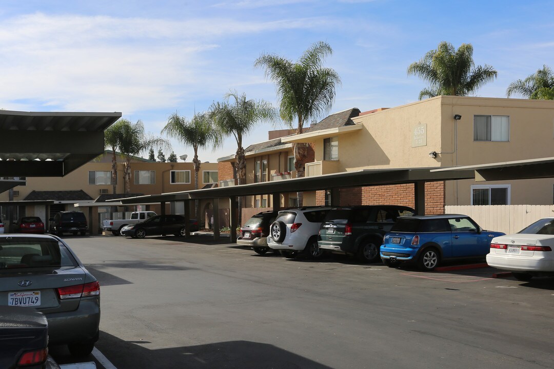 Amber Park in El Cajon, CA - Foto de edificio