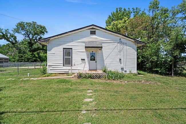 property at 2908 W 9th St N