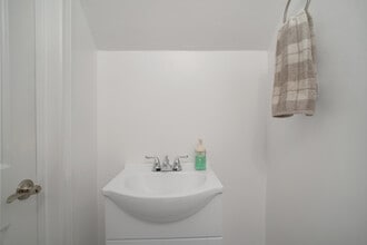 14319 Addison St in Sherman Oaks, CA - Building Photo - Building Photo