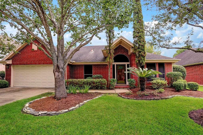 property at 1803 Oak Cluster Cir
