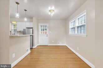 664 S Greenbrier St in Arlington, VA - Building Photo - Building Photo