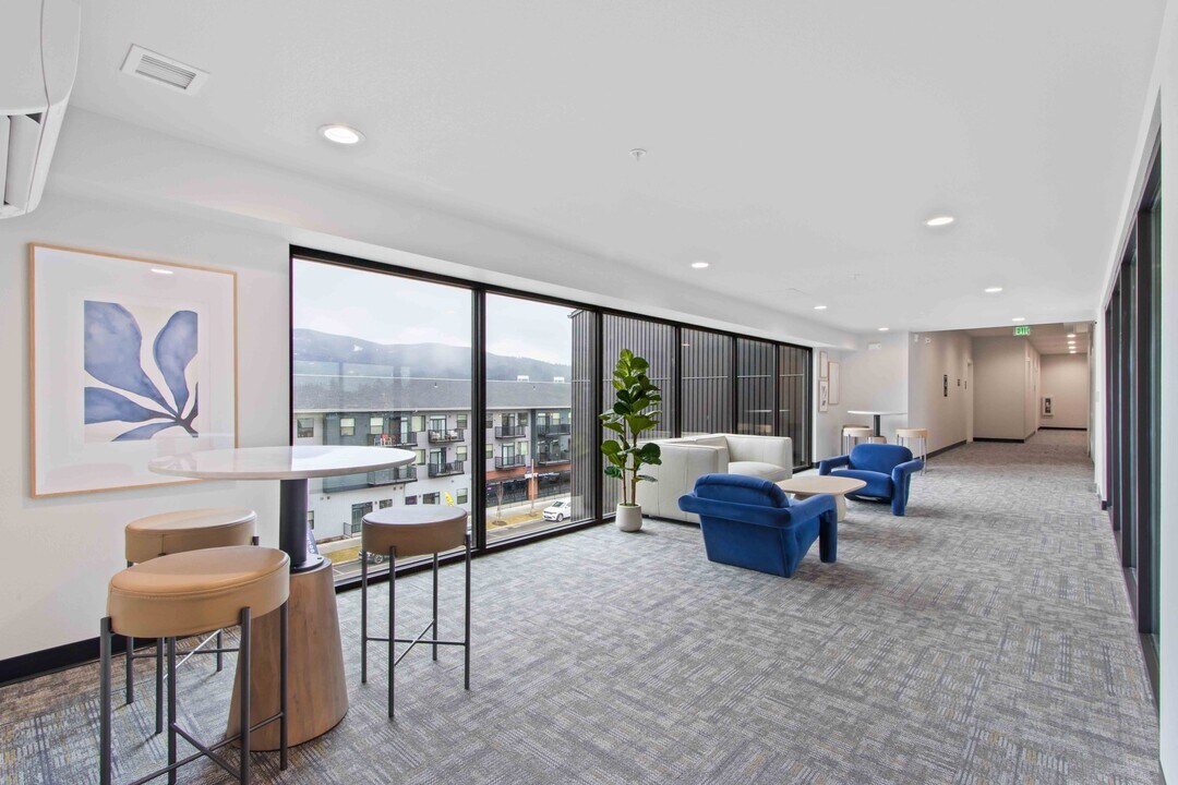 Millworx in Post Falls, ID - Foto de edificio