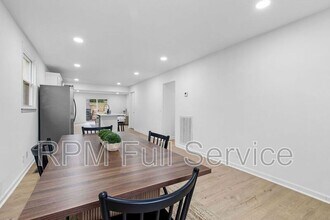 1025 42nd Ave N in Nashville, TN - Building Photo - Building Photo