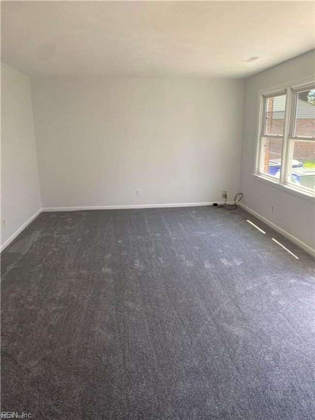 7948 Thompson Rd in Norfolk, VA - Building Photo - Building Photo