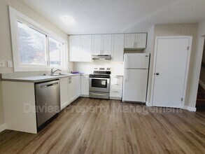 14612-14662 62 St NW in Edmonton, AB - Building Photo - Building Photo