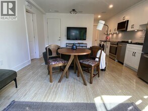 7986 Rosewood St in Burnaby, BC - Building Photo - Building Photo