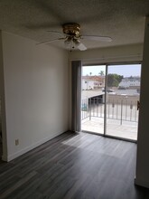 Via Del Amo Apartments in Torrance, CA - Building Photo - Building Photo