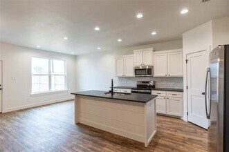 8009 Sawdust Trl in Abilene, TX - Building Photo - Building Photo