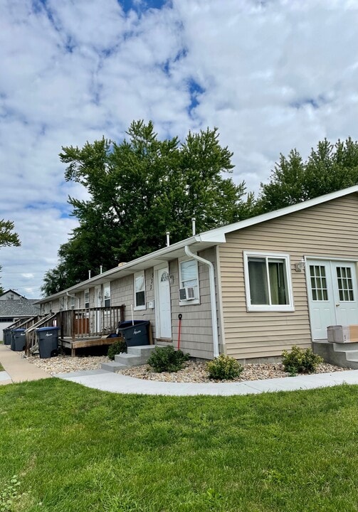 119 6th St W, Unit 119 in Milan, IL - Building Photo