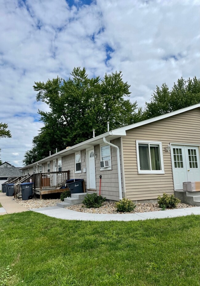 119 6th St W, Unit 119