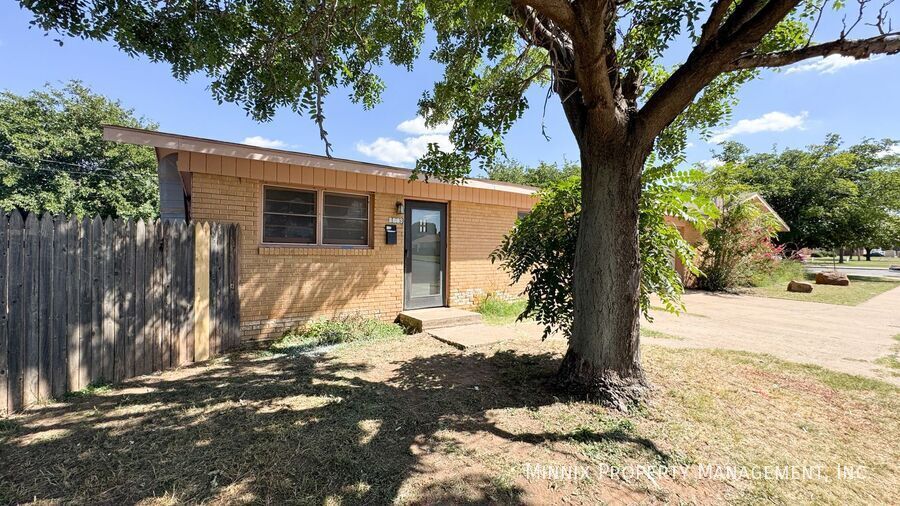 3816 44th St in Lubbock, TX - Foto de edificio