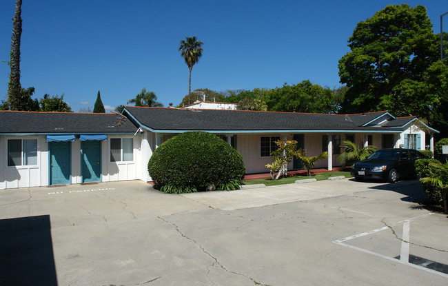 222 W Yanonali St in Santa Barbara, CA - Building Photo - Building Photo