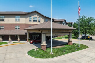 Fort Des Moines Senior Housing in Des Moines, IA - Building Photo - Building Photo