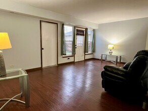 2611 E Martha Pl in Burnham, IL - Building Photo - Building Photo