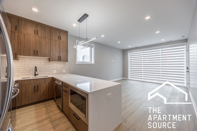 3738 S Calumet Ave, Unit 1S in Chicago, IL - Building Photo - Building Photo