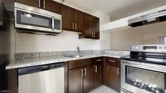 148 North Beacon St, Unit A1 in Boston, MA - Building Photo - Building Photo