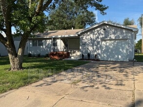 3315 S Hiram St in Wichita, KS - Foto de edificio - Building Photo