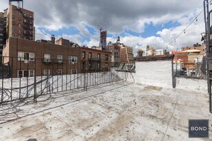 59 W 73rd St in New York, NY - Building Photo