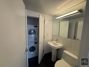 East 39th Street in New York, NY - Building Photo - Building Photo